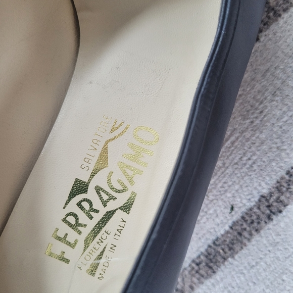 Vintage Salvatore Ferragamo - Picture 4 of 5